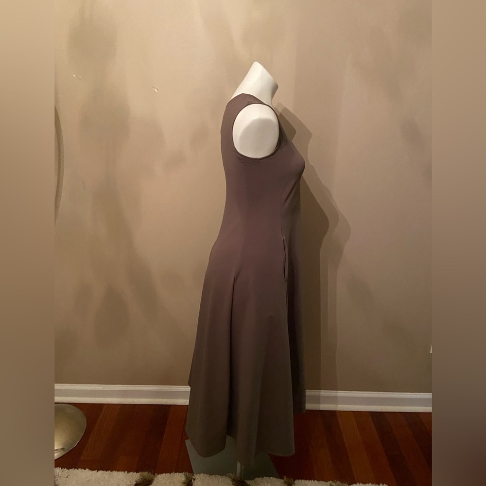 Uniqlo Women’s Olive Green Sleeveless Fit And Flare Midi Dress Size XS - Picture 2 of 5